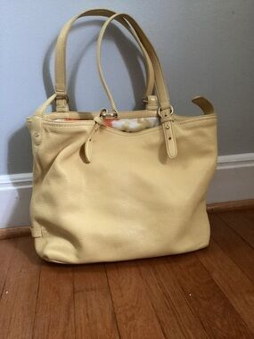Everyday Pebbled Leather Tote in Light Yellow